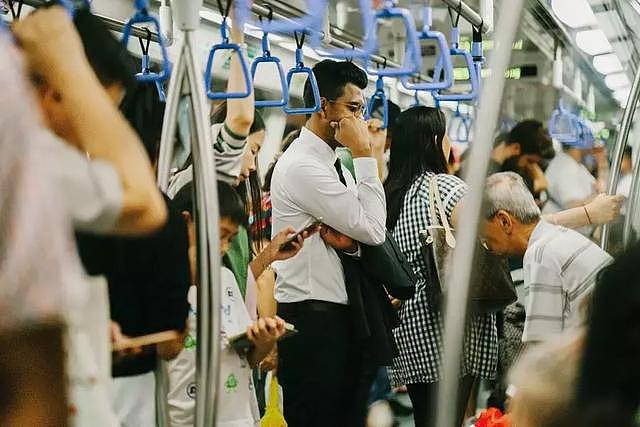 优衣库遭疯抢，暴露中国人的丑陋？这一次，我决定不骂了