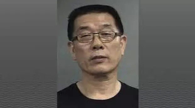 中餐馆屡遭黑人骚扰，警察不管，华裔老板持“枪”办案反被警察抓进监狱（组图） - 1