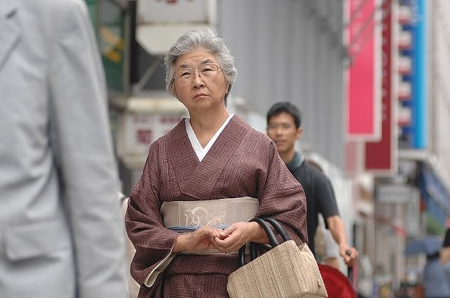 日本人需2000万才能养老！？竟有网友提议让老人安乐死？（组图） - 2
