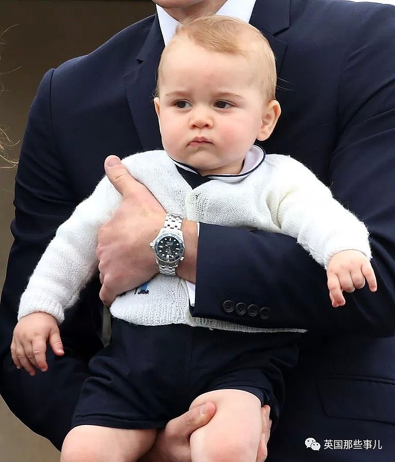 各种嫌弃！英国王室又多一个臭脸宝宝，这不爽的小表情，跟乔治神同步啊（组图） - 6