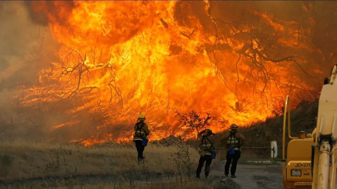美国叕大火，已烧毁2200英亩！74人死5万人无家可归的悲剧会重演吗？（组图） - 4