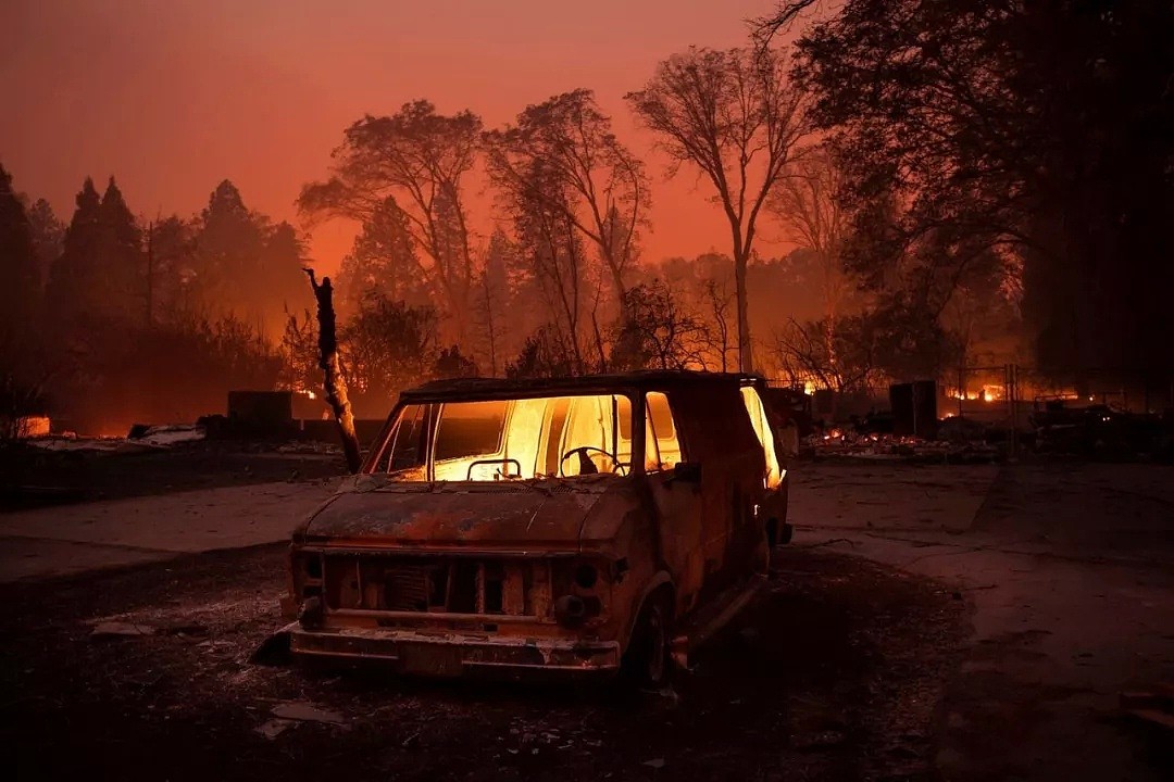 美国叕大火，已烧毁2200英亩！74人死5万人无家可归的悲剧会重演吗？（组图） - 25