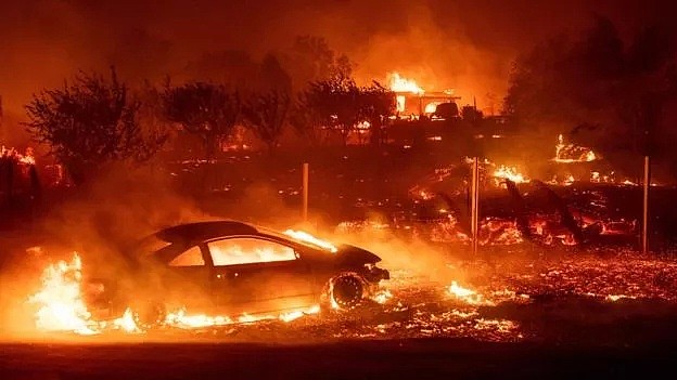 美国叕大火，已烧毁2200英亩！74人死5万人无家可归的悲剧会重演吗？（组图） - 30