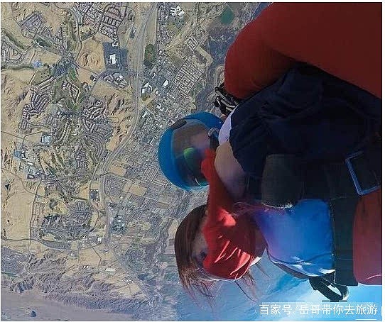 吓人！女子4千米高空跳伞，腿被缠无法开伞，视频记录濒死瞬间（组图） - 2