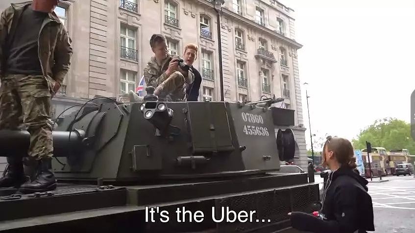 伦敦街头惊现坦克Uber，打到“车”的客户一脸懵逼（组图） - 4