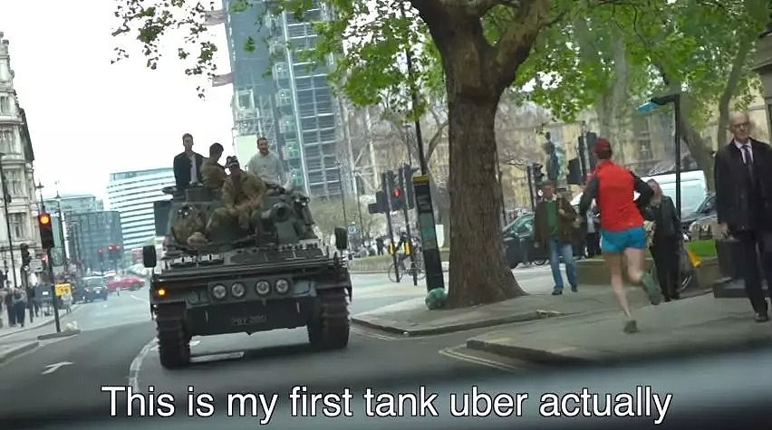 伦敦街头惊现坦克Uber，打到“车”的客户一脸懵逼（组图） - 10