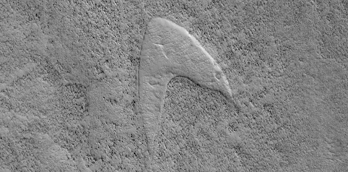 火星上的星际迷航：NASA在火星发现星际舰队标志（组图） - 1