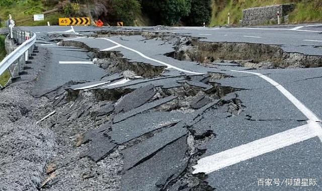 新西兰马德克群岛发生7.2级地震，触发海啸警报（组图） - 2