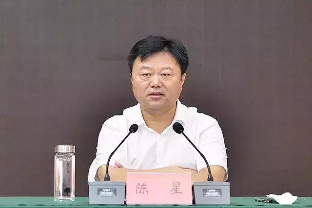 “禁用收割机割麦防污染”之后，当地多次表态纠正官僚主义