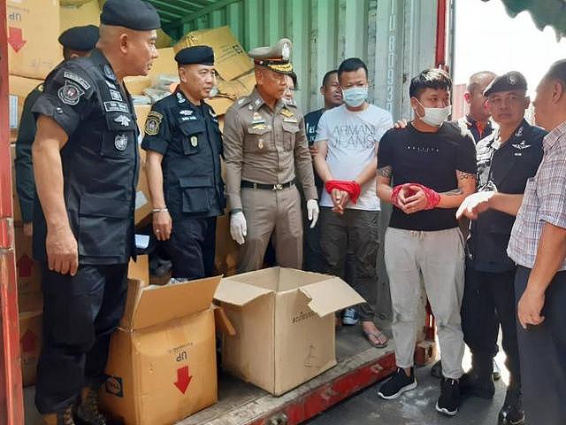 2中国男子在泰国走私近2000斤冰毒！竟将毒品塞入茶包运往菲律宾