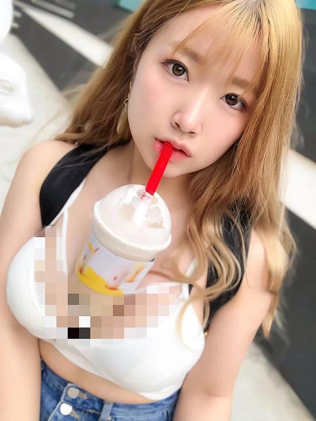 是时候秀出大胸啦！日本女孩喝奶茶放胸上不用手扶，你敢挑战吗？