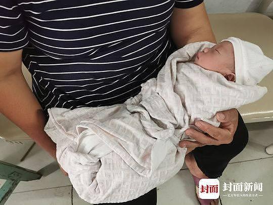 宜宾孕妇顶着余震娩下第一个地震宝宝：想给他起一个有意义的名字