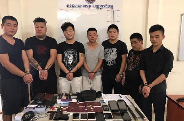 借贷、绑架、毒打，12名中国人在柬埔寨被捕，国人为何坑国人？