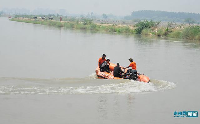 救援中！印度一辆SUV冲入运河恐致7名儿童丧生 事发时竟载29人