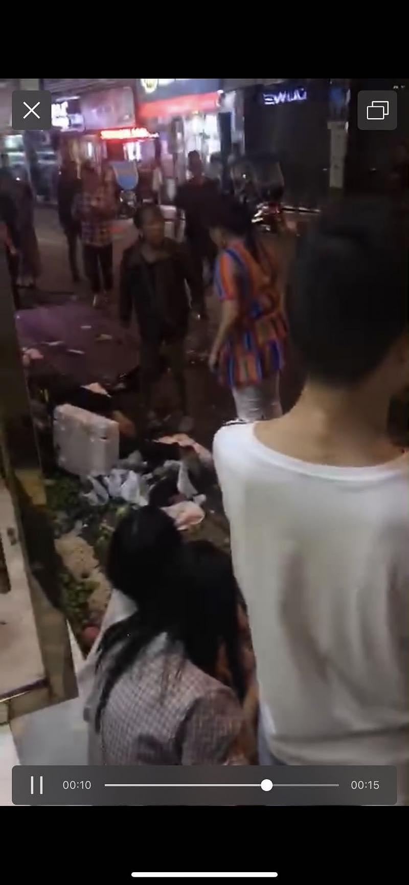 现场惨烈！重庆云阳机动车街头冲撞造成4死9重伤，警方已带走肇事司机（视频/组图） - 1