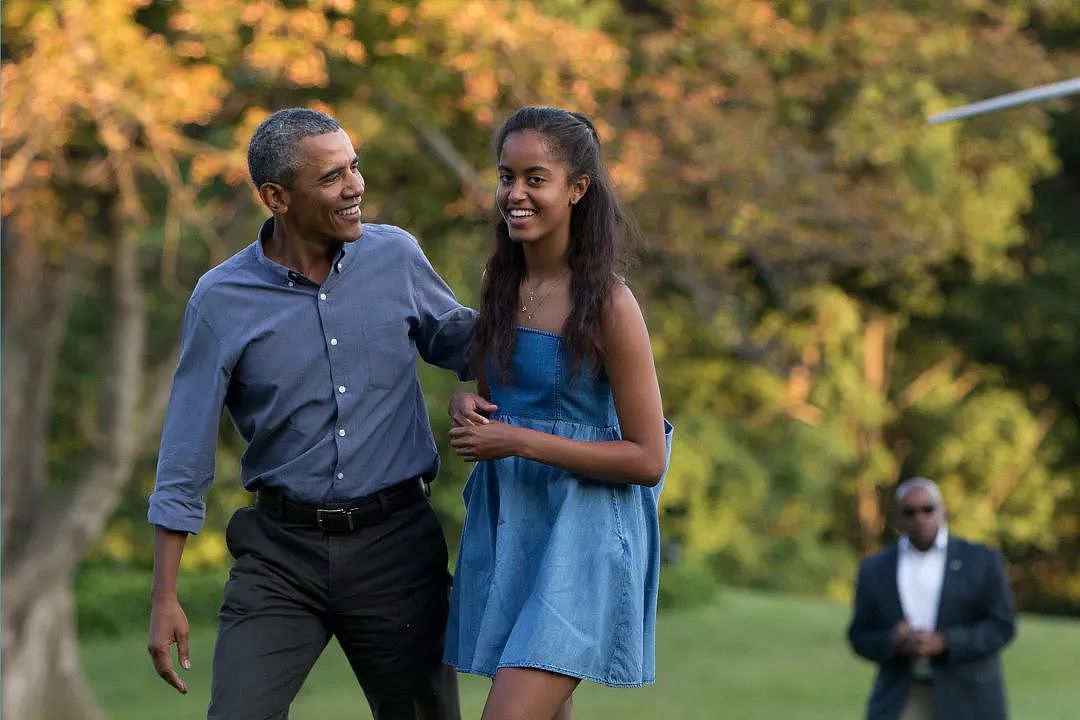 奥巴马小女儿上大学了！当总统都不缺席家长会的宠女狂魔，面对“空巢”多次泪崩....（组图） - 4