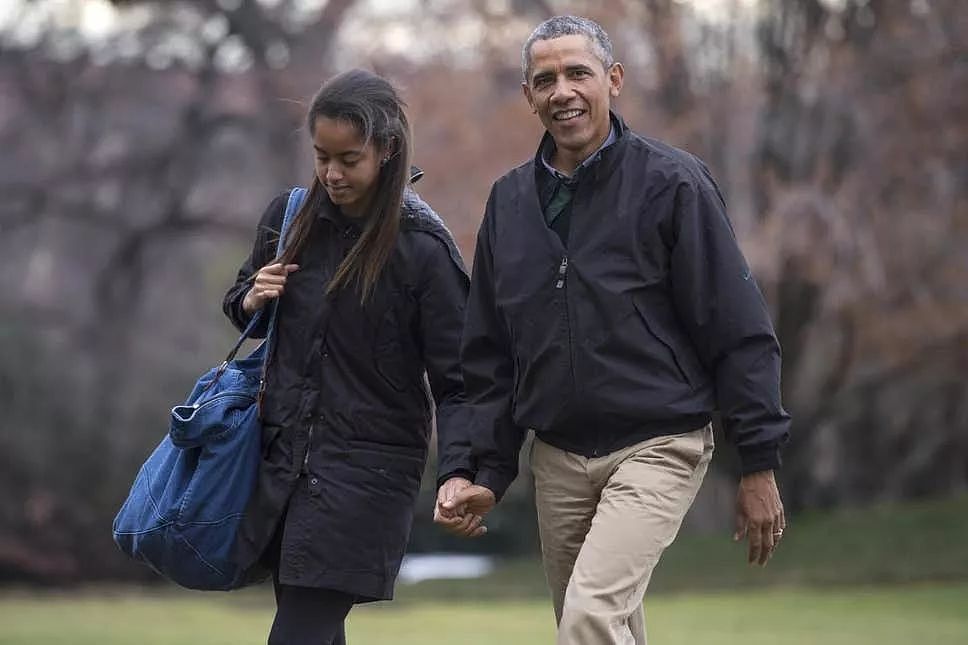 奥巴马小女儿上大学了！当总统都不缺席家长会的宠女狂魔，面对“空巢”多次泪崩....（组图） - 33