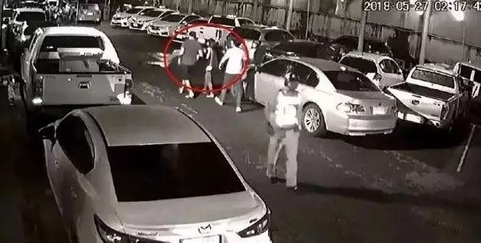 女孩街头遭暴打被扒衣拖行：68秒29下，这是亿万中国女性的悲哀！（视频/组图） - 8