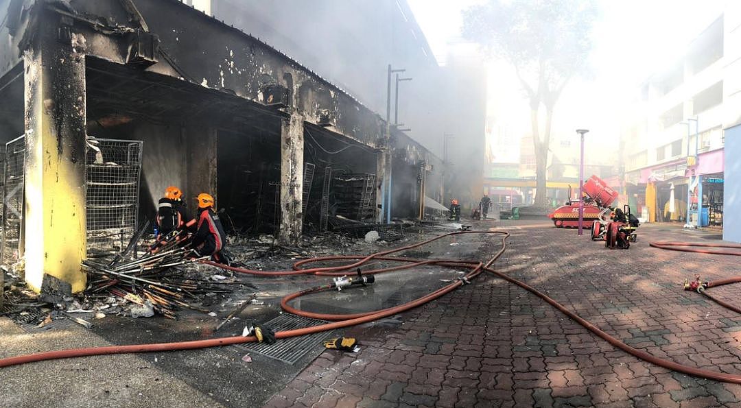 新加坡突发大火，一幢楼被烧毁8人入院！原因竟然是…（组图） - 7