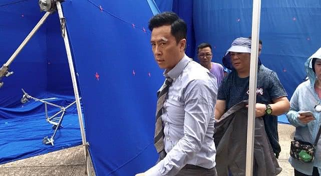 谢霆锋和甄子丹香港街头拍打戏，引发街坊的不满而被投诉