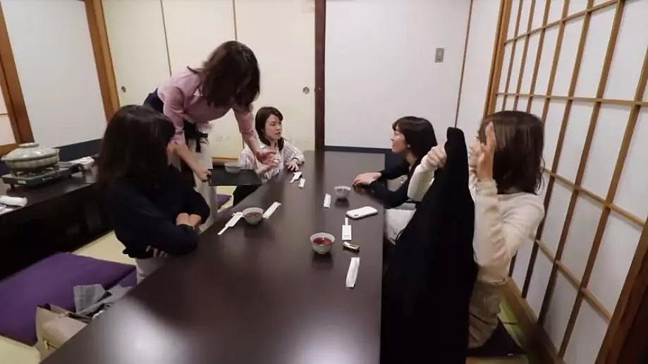 日本变态加班变种：下班要和同事玩游戏打麻将！社畜：我下班只想和同事绝交（组图） - 29