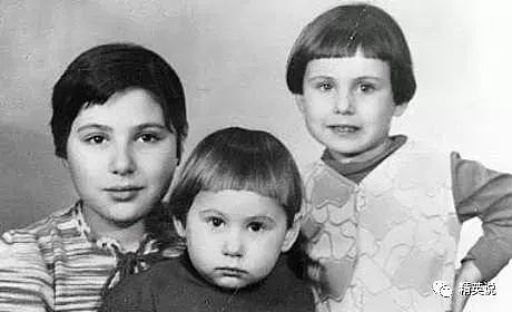 拿自己的女儿做实验30年，这位匈牙利父亲培养出了世人惊叹的“神童三姐妹（组图） - 6