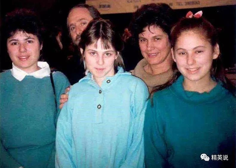 拿自己的女儿做实验30年，这位匈牙利父亲培养出了世人惊叹的“神童三姐妹（组图） - 12