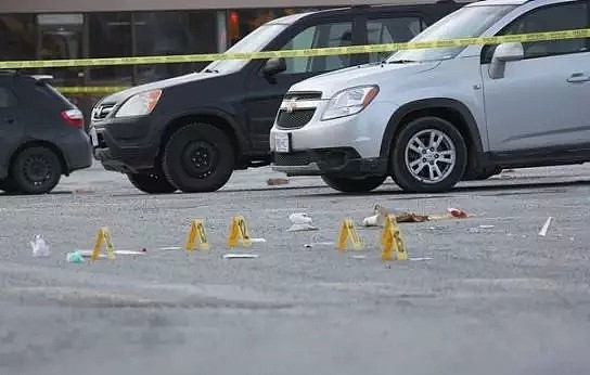 麦当劳血案！20岁加拿大小伙被陌生人连捅9刀 当场毙命！竟是因为种族歧视（组图） - 9