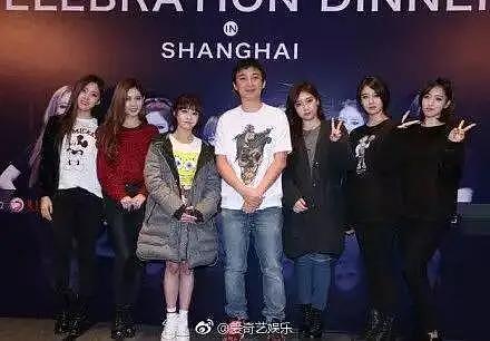 王思聪带3名新女友现身高档酒店，女友最小18岁，最大30岁