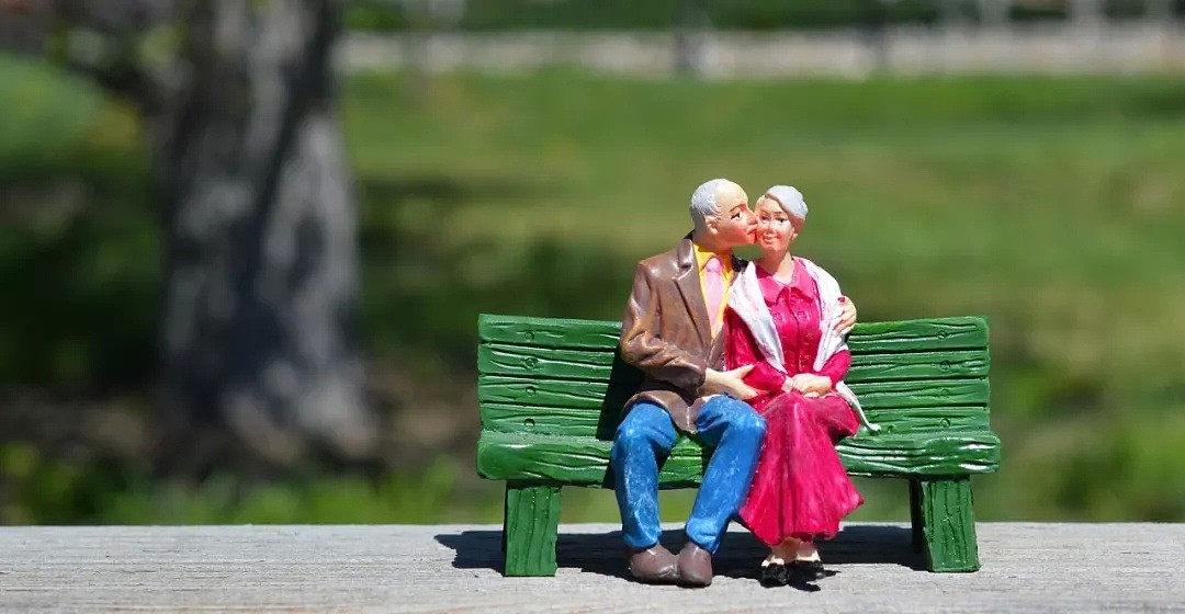 60岁后坚决离婚的中国夫妻：婚姻死了，爱情可以重觅（组图） - 25