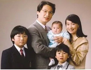 中国女歌手在最红的时候嫁日本人销声匿迹，多年后将三个儿子送进了斯坦福！（组图） - 17