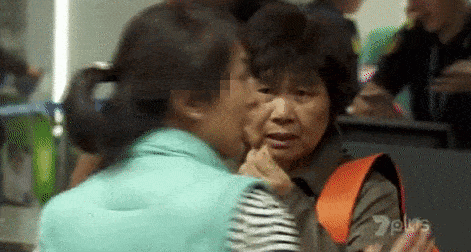 中国美女导游竟有双重身份，澳机场入境被拦，当场遣返！一团中国游客蒙圈…（视频/组图） - 10