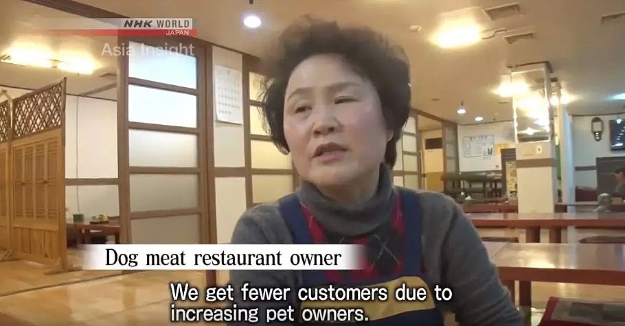 韩国人强烈抗议吃狗肉，马路对面狗贩子啃着狗肉对峙...（组图） - 21