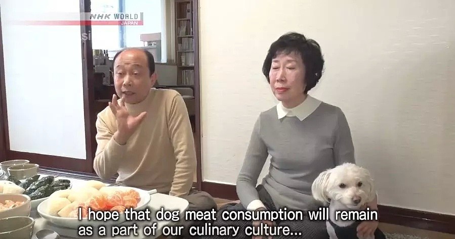 韩国人强烈抗议吃狗肉，马路对面狗贩子啃着狗肉对峙...（组图） - 25