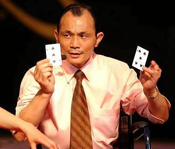 悲惨的亚洲赌王：曾纵横赌场一夜赢550万，“出千”露馅被剁双腿