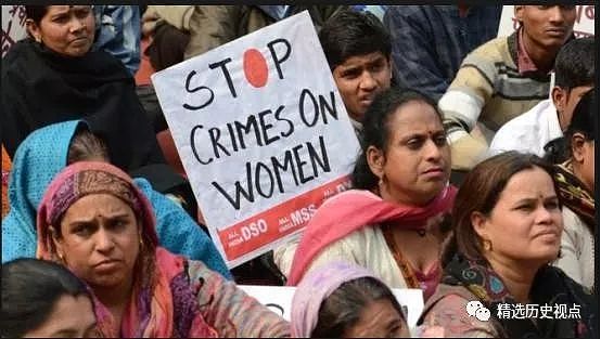 印度一低种姓女子被惨遭6名警察殴打性侵！涉事人员已被捕调查（组图） - 2