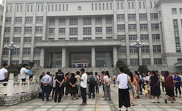郭光故意杀人案7月17日在新化县人民法院开庭审理。