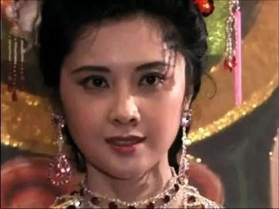 曾被誉为“中国第一美女”，结婚两次却未生子，今66岁优雅老去（组图） - 2