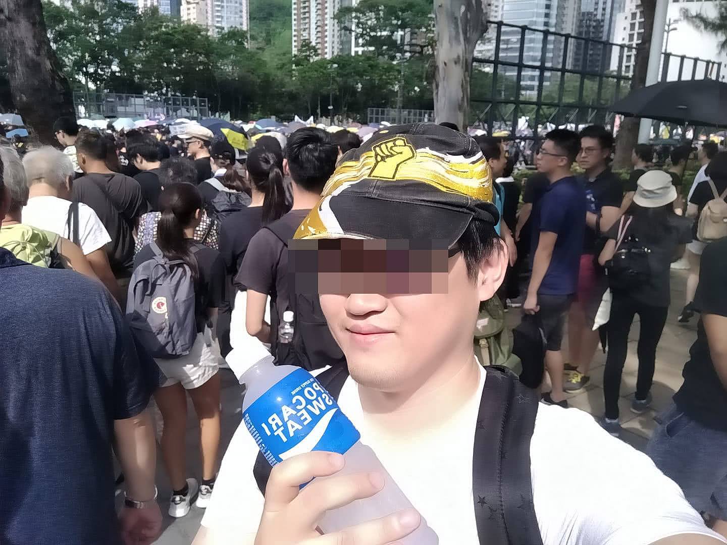 宝矿力水特刚道完歉，香港反对派又在比着喝（组图） - 3