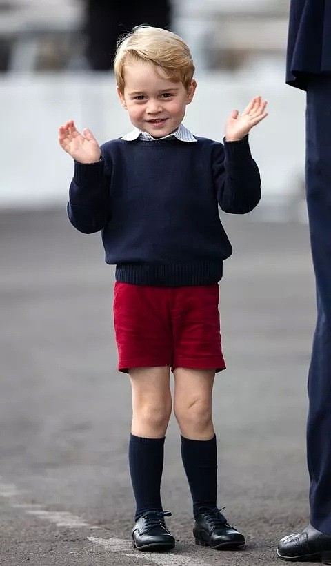 乔治小王子六岁啦～昔日的超萌表情帝现在长成啥样了？（组图） - 31