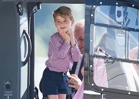 乔治小王子六岁啦～昔日的超萌表情帝现在长成啥样了？（组图） - 33