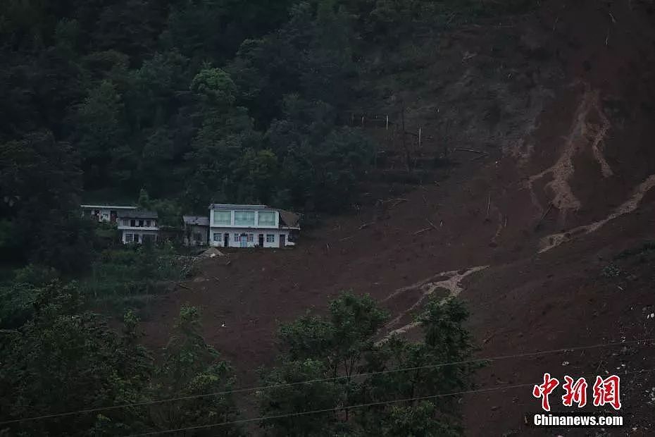 贵州六盘水发生山体滑坡已致20人死亡 失联25人（视频/组图） - 3