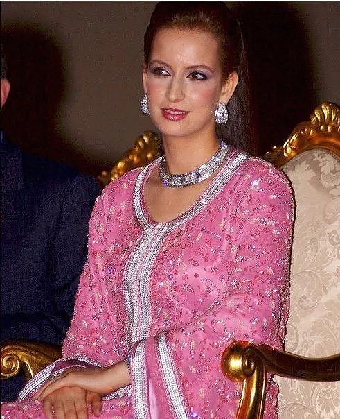 曾为美貌王妃废除一夫多妻制的摩洛哥国王官宣离婚：童话里都是骗人的？（组图） - 15