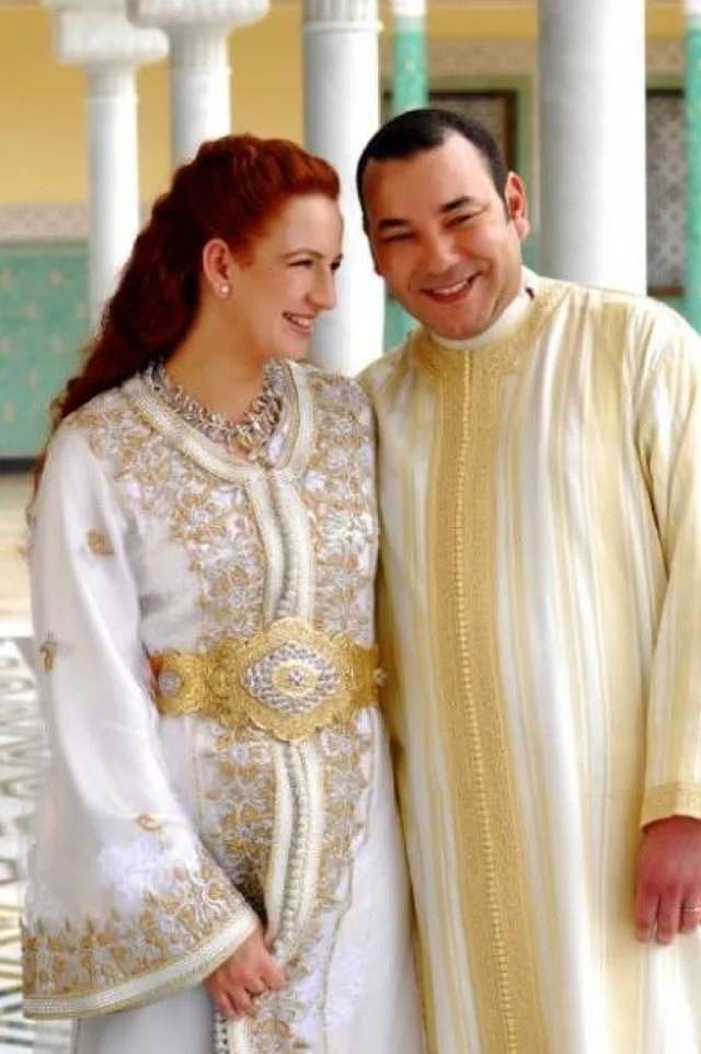 曾为美貌王妃废除一夫多妻制的摩洛哥国王官宣离婚：童话里都是骗人的？（组图） - 20