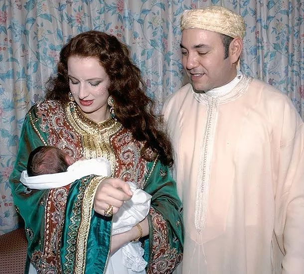 曾为美貌王妃废除一夫多妻制的摩洛哥国王官宣离婚：童话里都是骗人的？（组图） - 32