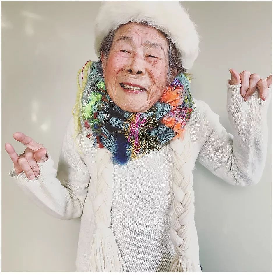 日本88岁“硬核奶奶”夜店蹦迪，送外卖，当模特，简直无所不能！（组图） - 17