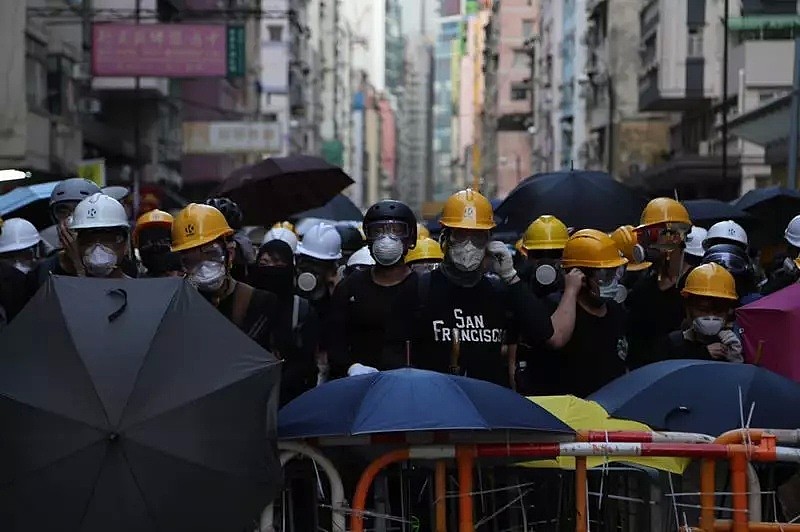 几张香港非法集会的现场照片，告诉你境外受众看到的会是什么！（组图） - 1