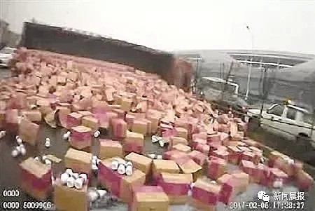 南京：3吨可乐散落马路，路人一拥而上…（视频/组图） - 16