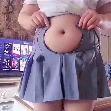 “女孩子买过的最后悔的衣服！哈哈哈简直辣眼睛！”（组图） - 65