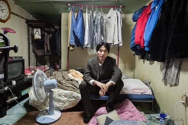 韩国的贫富差距有多大？摄影师拍下韩国最穷困的贫民窟生活
